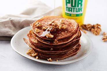 Lactose-free pancakes with nuts and honey