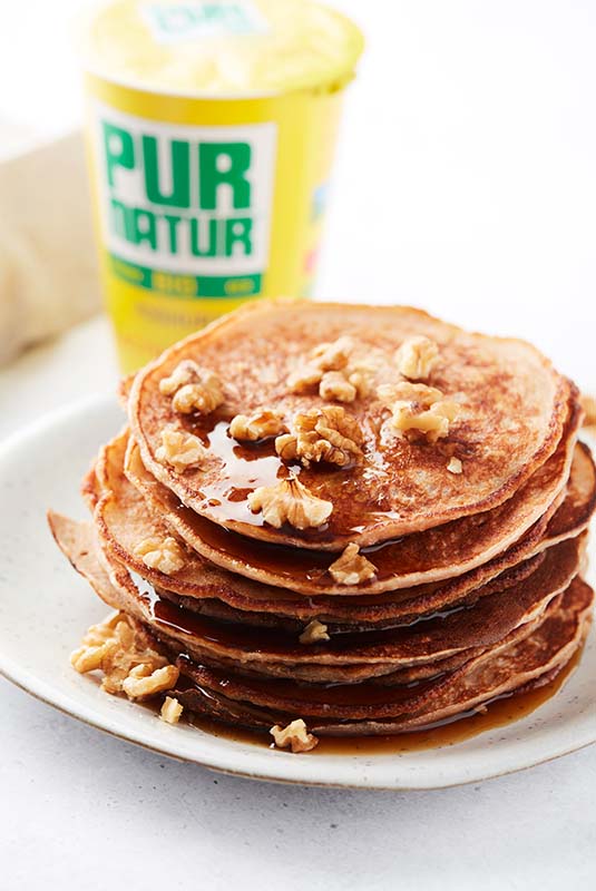 Recipe: Lactose-free pancakes with nuts and honey