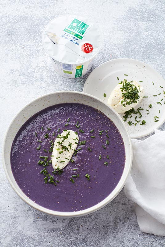 Recipe: Red cabbage soup with sour cream